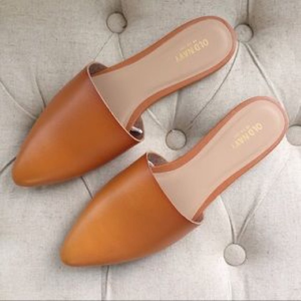 Pointed Mules